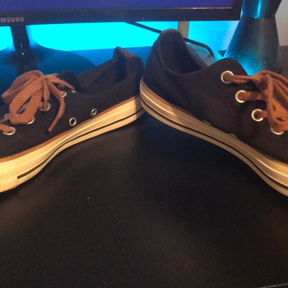 Converse - Picture 3 of 5